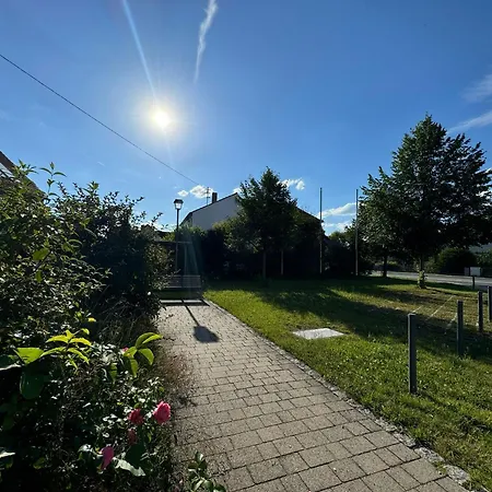 Moderne Im Grunen Apartman *